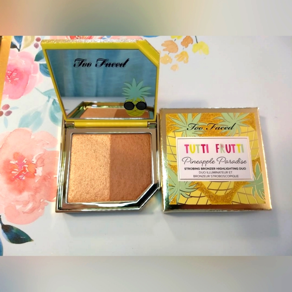 Too Faced Tutti Frutti Pineapple Paradise Strobing Bronzer Highlighting Duo